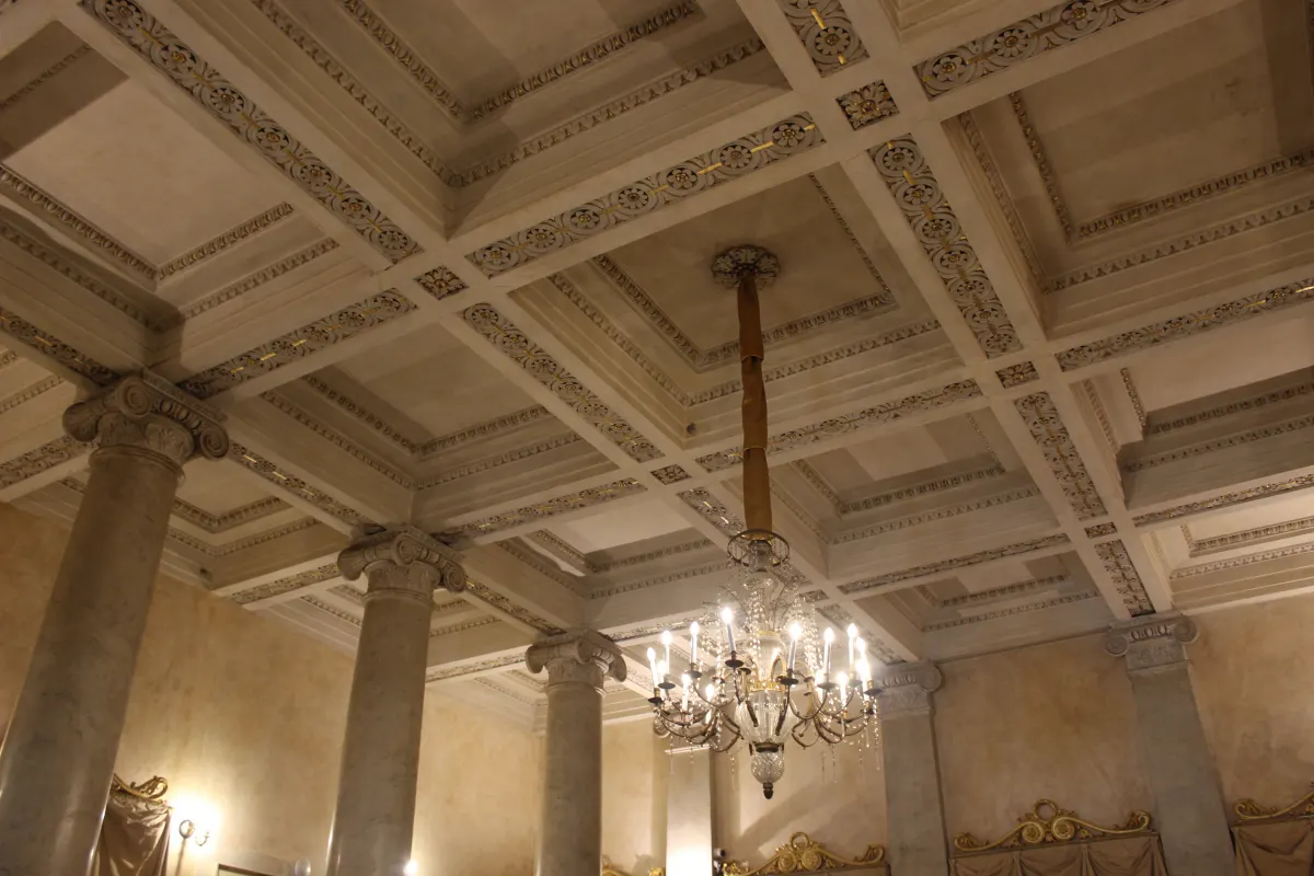 Il Teatro Regio dalla strada