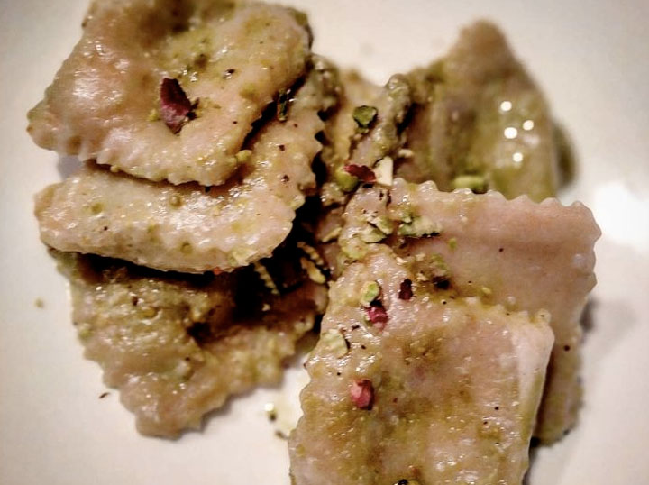 TORTELLI DI RADICCHIO PANCETTA E PISTACCHIO